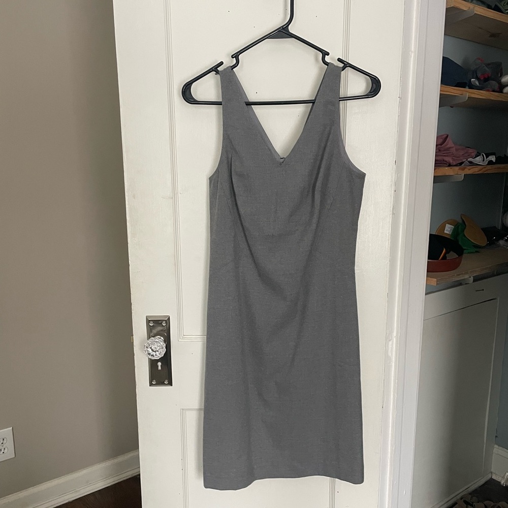 Suiting dress - size 6 NWT